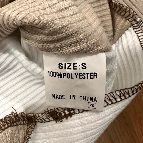 Color block top - Picture 2 of 4